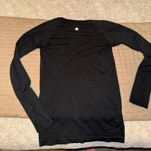 Lululemon black long sleeve size 4